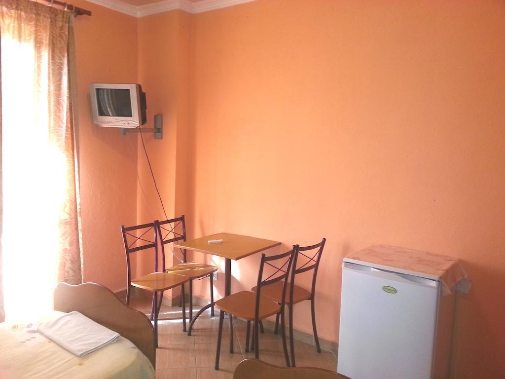 Hotel Palma Durrës Cameră foto